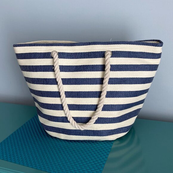 Forever 21 Striped Beach Tote Bag Rope Handles NWOT Blue White - Picture 1 of 13